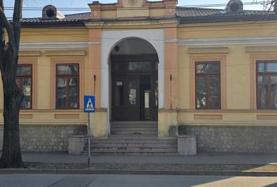 Cladire speciala de VANZARE  sau de INCHIRIAT  ultracentral Focsani - 48