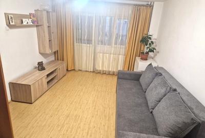 Apartament cu 2 camere decomandat în Basarabia