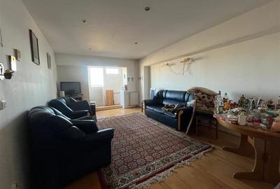 Apartament cu 4 camere decomandat în Fabric
