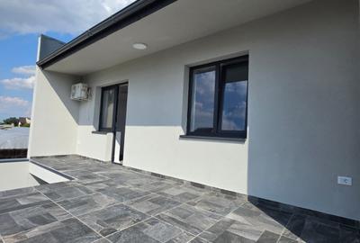 Apartament cu 2 camere semidecomandat în Giurgiului