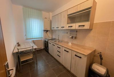 Apartament cu 3 camere decomandat în Păcurari