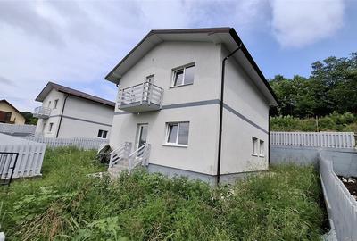 Casă individuală cu 4 camere în Valea Lupului