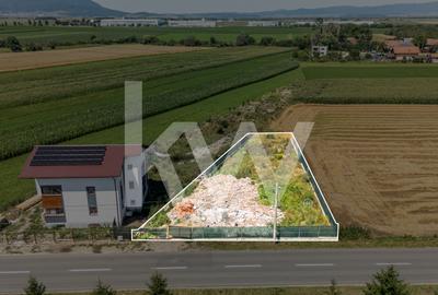 Teren Construcții intravilan de 838 mp, în Stupini