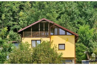 Casă individuală cu 5 camere în Drajna