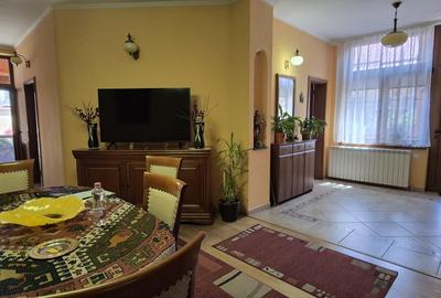 Casa singur in curte Ultracentral - str. Rodnei - 11