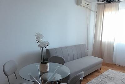 Apartament cu 2 camere decomandat în Titan