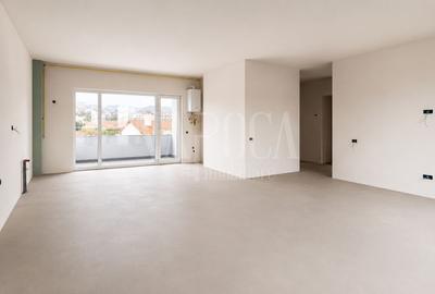 Penthouse cu 4 camere semidecomandat în Bună Ziua