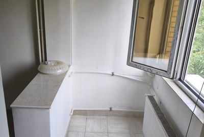 Afi Cotroceni/Metrou Favorit-Garsoniera. - 2