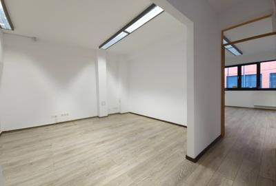 Spatiu birouri luminos, modern, cladire noua, parcare - 10