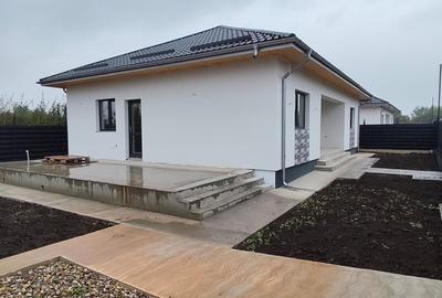 FARA COMISIOANE in Joita casa 4 camere 2 bai terasa PARTER + pod placa la cheie - 4