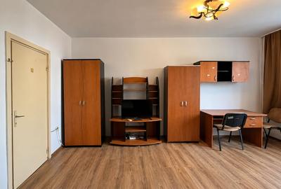 Garsonieră semidecomandată, mobilată în Complex Studențesc