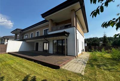 Duplex cu 9 camere în Pipera