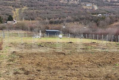 Teren Construcții extravilan de 1000 mp, în Exterior Est