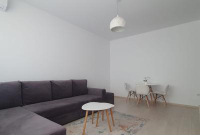 Apartament cu 2 camere decomandat, mobilat în Central