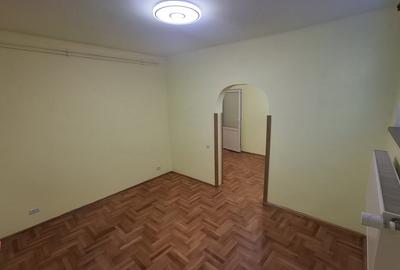 GARA DE NORD (Spitalul Witting)- 2 apartamente, 6 camere, vila solida renovata! - 31