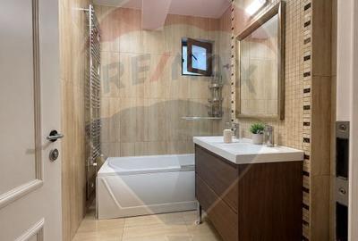 Apartament de  vânzare zona Peninsula Constanta zona Cazino Bloc Nou - 5