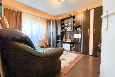 Apartament cu 2 camere semidecomandat în Florești