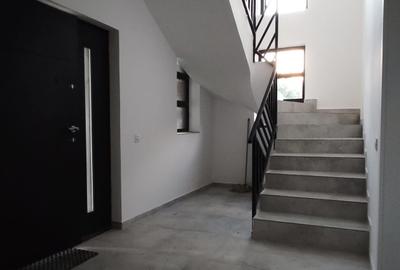 FARA COMISIOANE casa eleganta cu 5 camere 3 terase P+1+pod 2 placi 1800mp asfalt - 6
