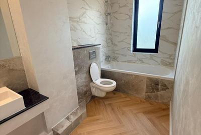 Apartament  4 camere nemobilat | 220 mp | Curte 122 mp | Pepinierii - 16
