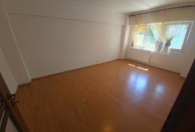 Apartament cu 2 camere decomandat în Tomis II