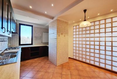 Unfurnished 3-Bedroom Apartment | Arch of Triumph - Kiseleff | Garage & Storage - 5