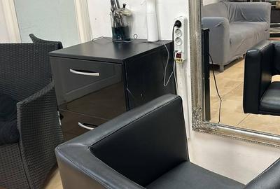 Colaboarare, scaun post lucru, salon beauty,  metrou Gorjului, Bd Iuliu Maniu 61 - 1