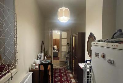 2 camere în vilă interbelică, Str. Londra – tavane 3m+, centrală proprie - 6