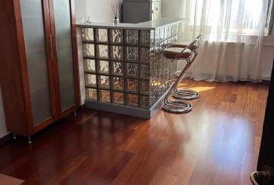 Apartament cu 2 camere decomandat, mobilat în Nerva Traian