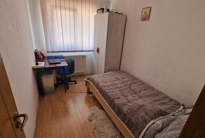 Apartament 3 camere Tractorul - 1