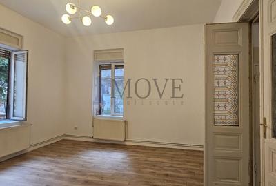 Caderea Bastiliei - Biroul tau cu personalitate - 23
