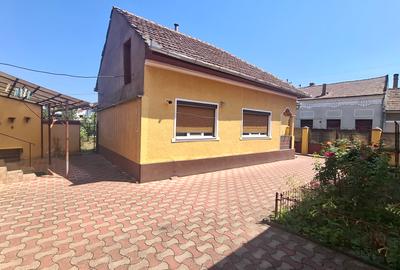 Casa de vanzare - in Orastie - 2