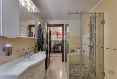 Vilă renovată P+1+M  | Foișor vitrat, grădină și jacuzzi - 31