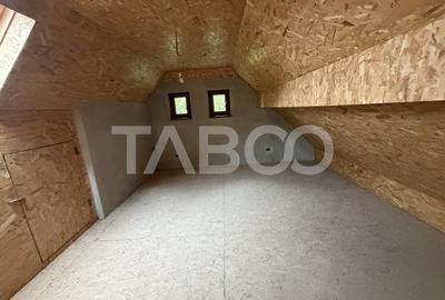Casa cu potential de investitie 7 camere foisor 4 bazine de pesti - 12