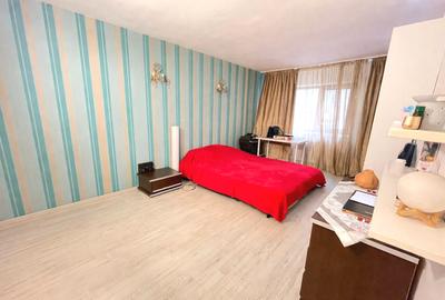 Apartament cu 3 camere decomandat, mobilat în Podu Roș