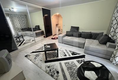 Apartament cu 2 camere semidecomandat, mobilat în Micro 11