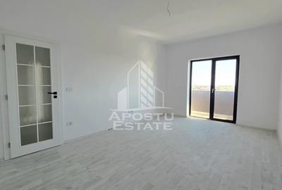 Apartament cu 2 camere decomandat în Giroc