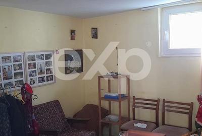De vânzare casă , 4 camere, 2 bai, 2 bucătarii, zona Viile Noi, Constanta - 1