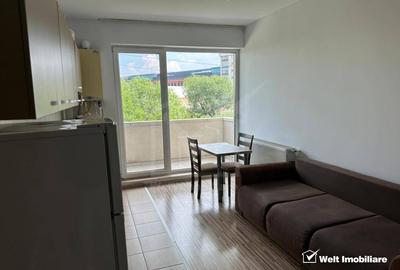 Apartament cu 2 camere semidecomandat, mobilat în Central