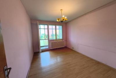 Drumul Taberei - Valea Ialomiței,  Apartament 3 camere în Bloc P+4 - 19