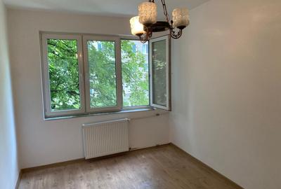 Apartament cu 2 camere decomandat în Tineretului