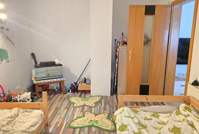 Vand apartament 4 camere decomandat  Deva, Ion Creanga (Al. Neptun), etaj 3 - 10