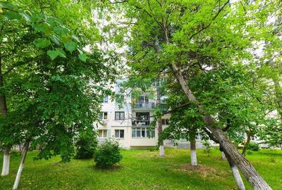 FARA COMISION! Apartament 3 camere, decomandat, balcon, zona HERMES - 10