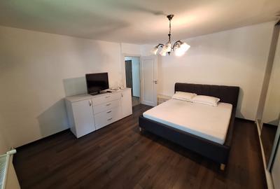 Ap.cu 2 camere decomandate cu centrala proprie+ garaj.Zona Timocului - 1