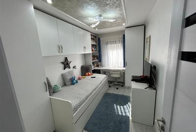 Apartament cu 3 camere  de vanzare, zona Comisia Centrala - 7