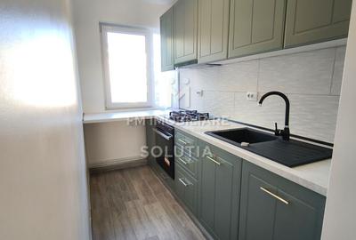 Apartament cu 3 camere semidecomandat în Decebal