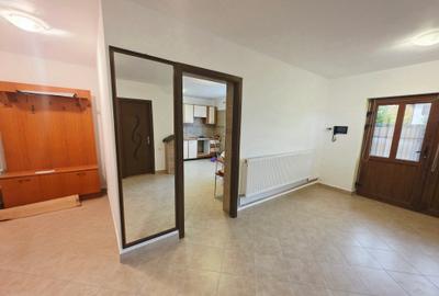 Vand casa singur in curte cu garaj, pod si foisor Sanpetru-Bod - 8