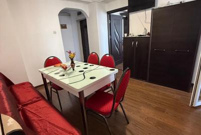Apartament cu 2 camere decomandat, mobilat în Craiovița Nouă