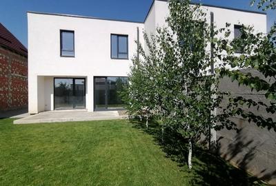 Duplex cu 4 camere în Moșnița Nouă