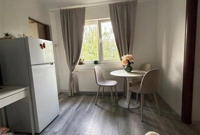 Apartament cu 2 camere semidecomandat, mobilat în Vitan