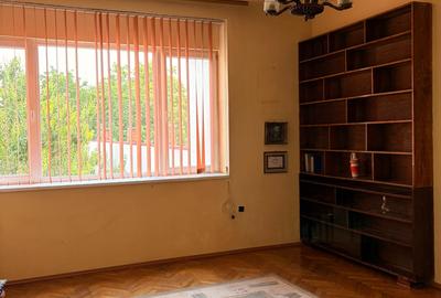 Apartament cu living, dormitor și birou, într-un imobil interbelic din Centru - 9